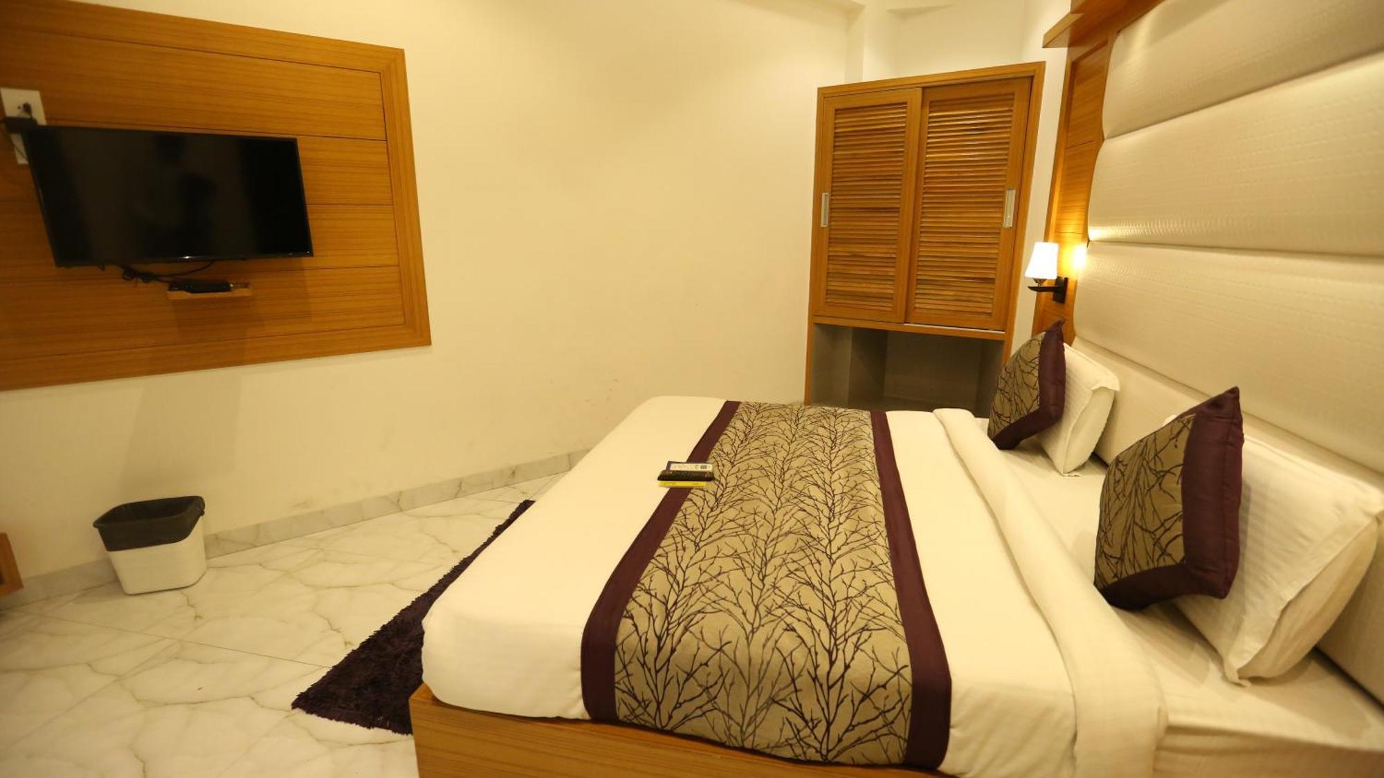Hotel Star By Star Group